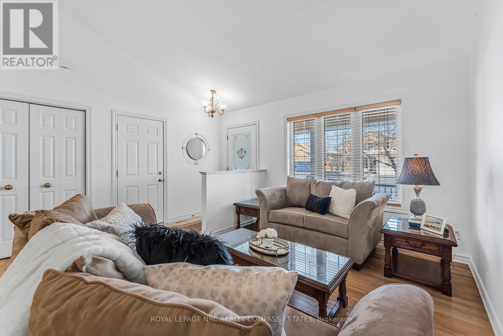 












14 HOPE AVENUE

,
Niagara-on-the-Lake (Virgil),




Ontario
L0S1T0

