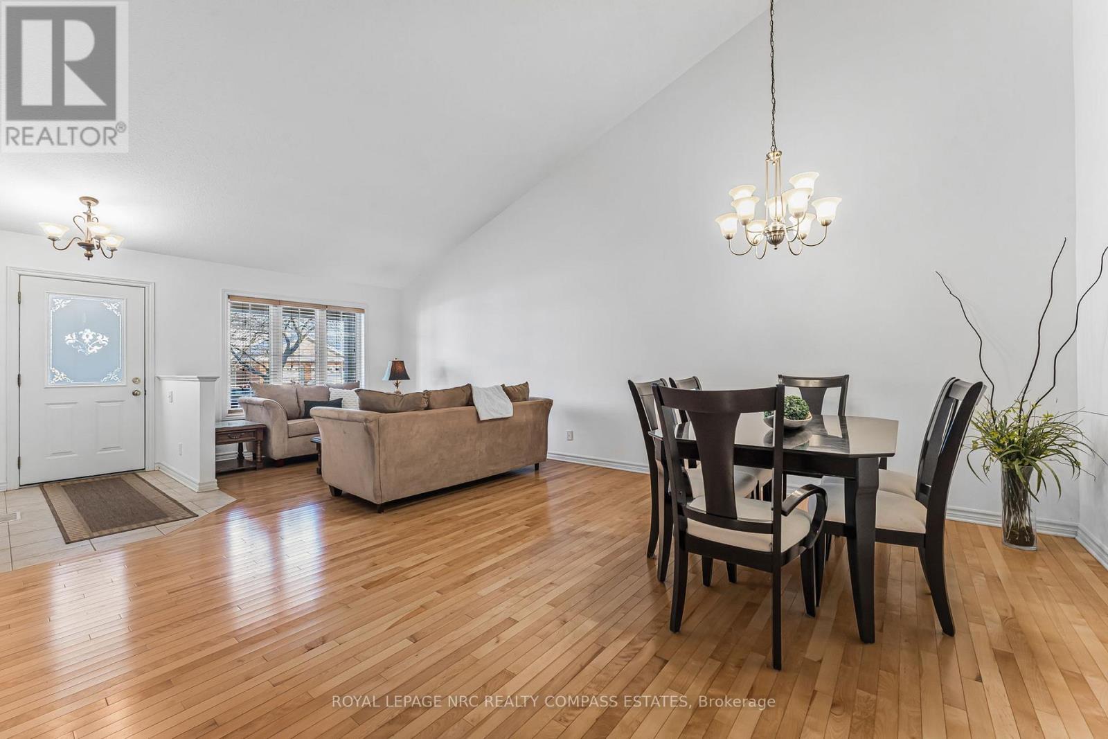 












14 HOPE AVENUE

,
Niagara-on-the-Lake (Virgil),




Ontario
L0S1T0

