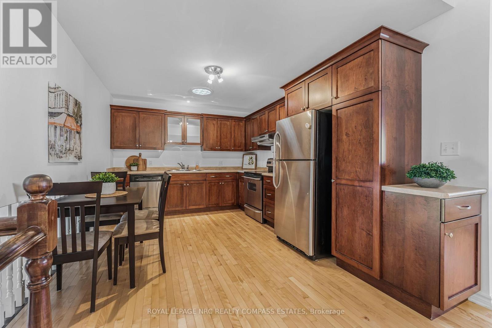 












14 HOPE AVENUE

,
Niagara-on-the-Lake (Virgil),




Ontario
L0S1T0


