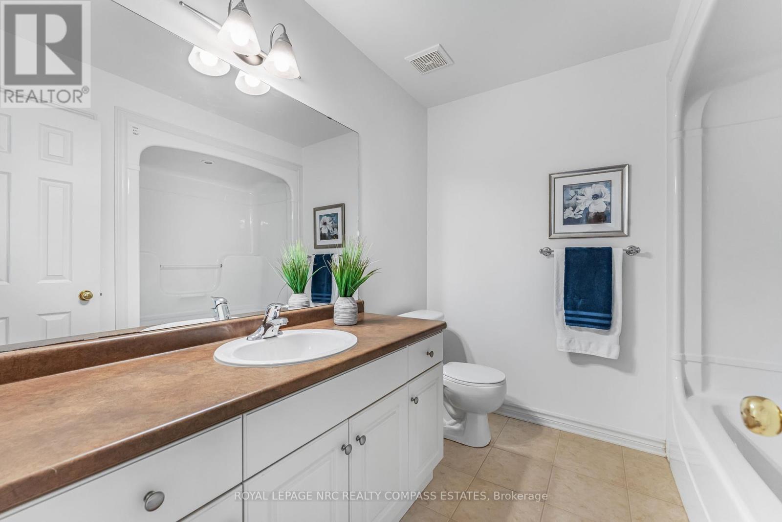 












14 HOPE AVENUE

,
Niagara-on-the-Lake (Virgil),




Ontario
L0S1T0

