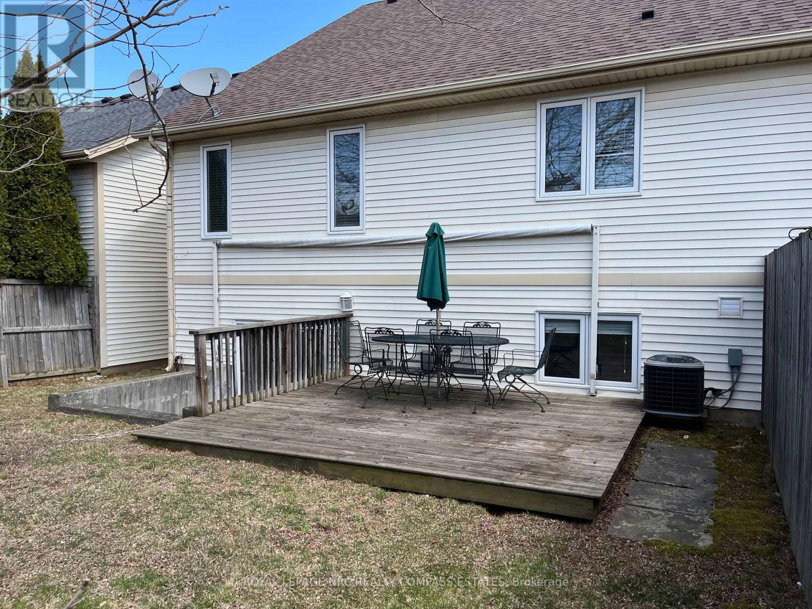 












14 HOPE AVENUE

,
Niagara-on-the-Lake (Virgil),




Ontario
L0S1T0

