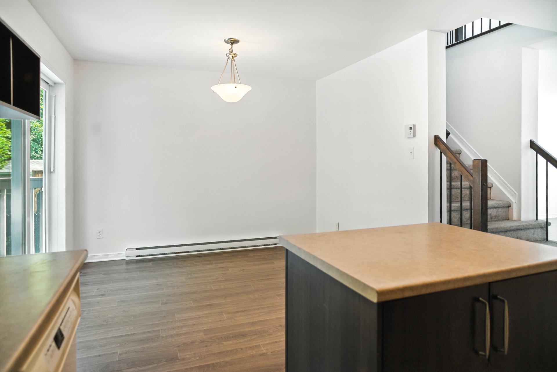 









142


Rue Lucien-Gendron

, 1,
Gatineau (Gatineau),




QC
J8P0J1

