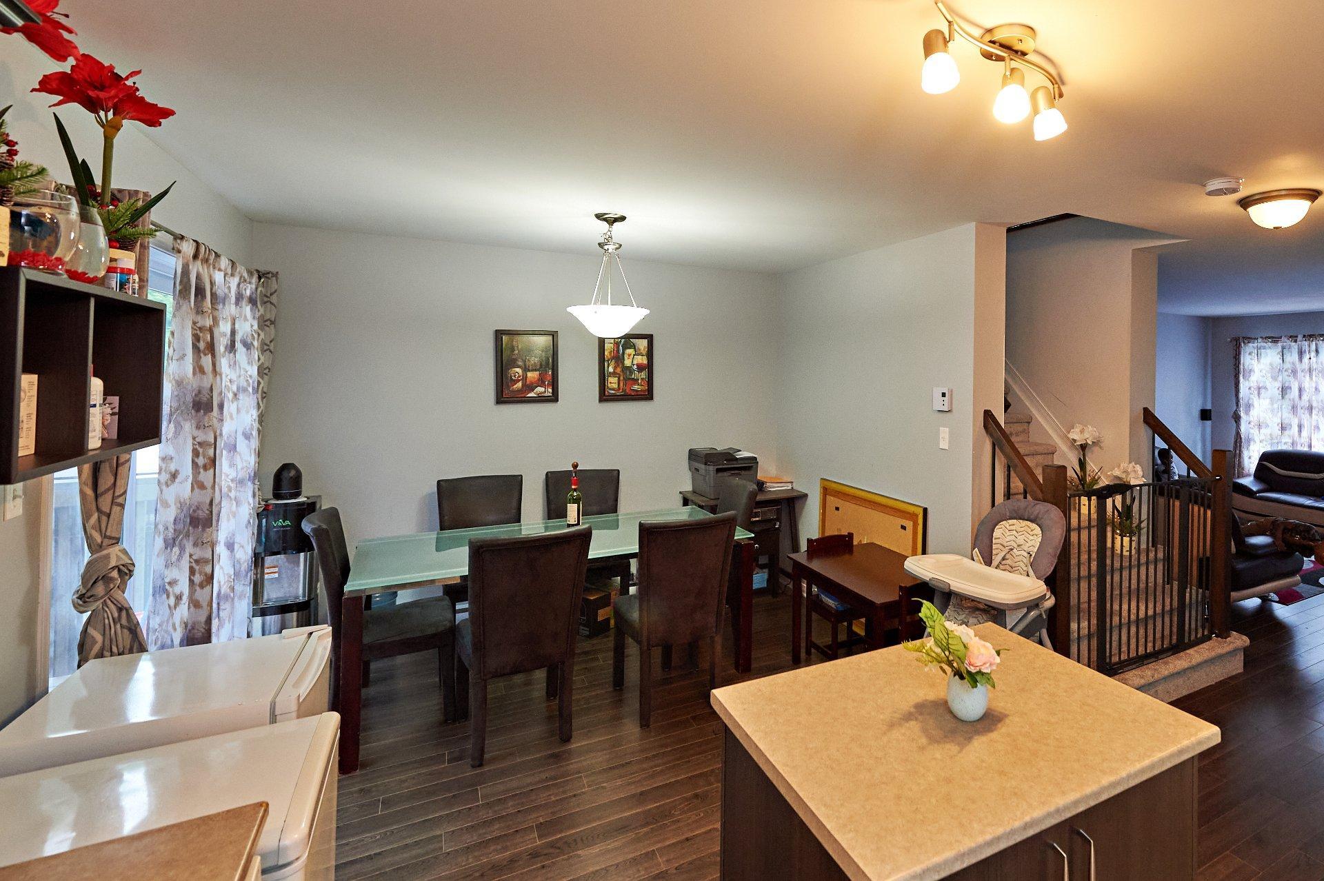 









142


Rue Lucien-Gendron

, 1,
Gatineau (Gatineau),




QC
J8P0J1

