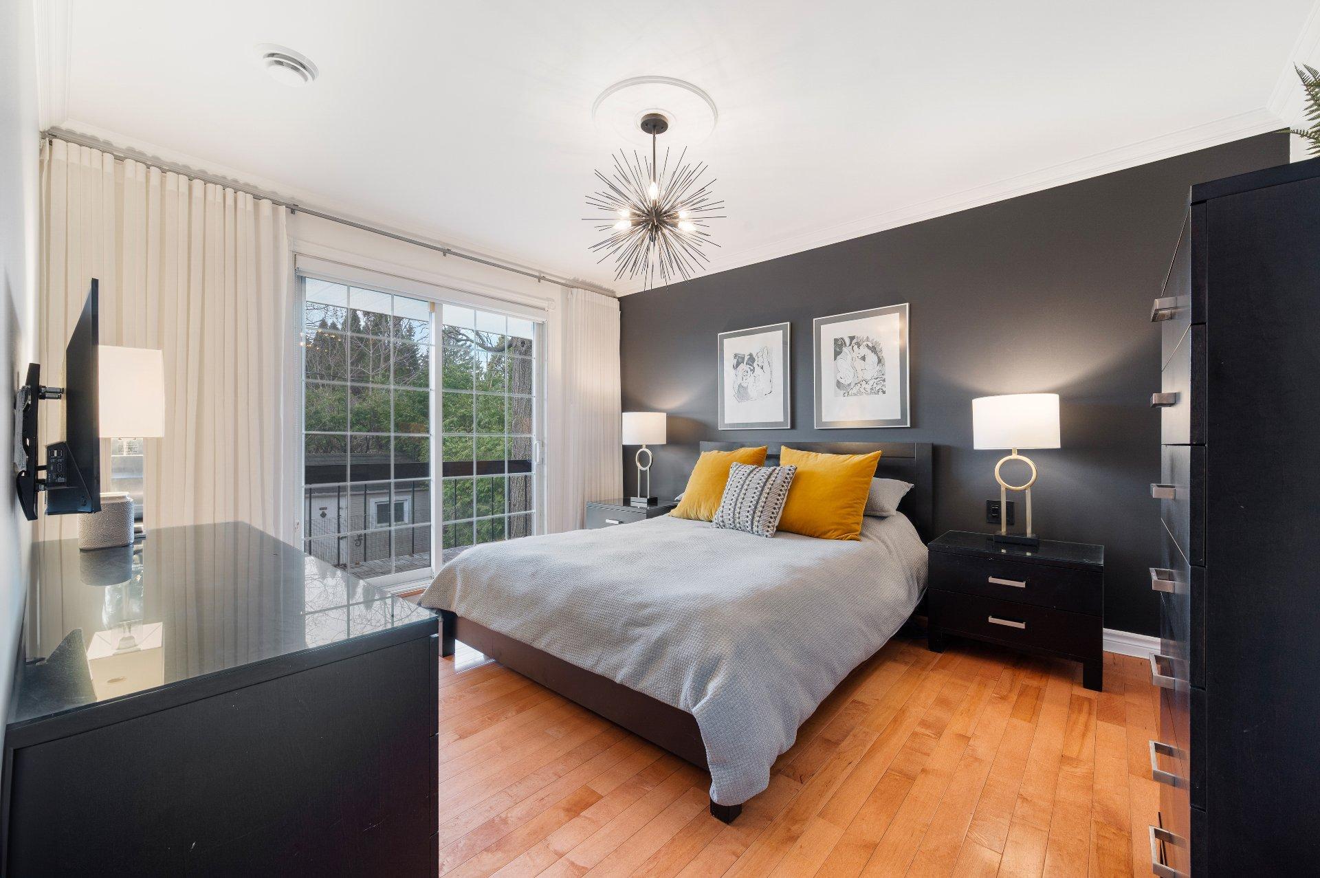 









838


Rue Gault

,
Mont-Saint-Hilaire,




QC
J3H3Y6

