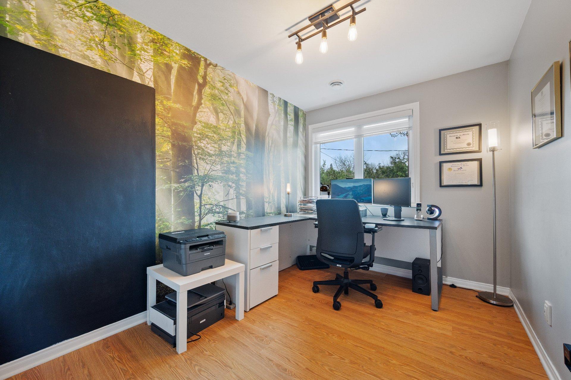 









838


Rue Gault

,
Mont-Saint-Hilaire,




QC
J3H3Y6

