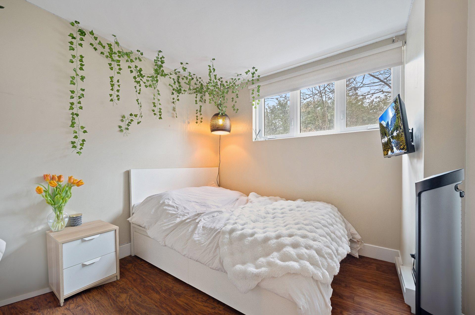 









838


Rue Gault

,
Mont-Saint-Hilaire,




QC
J3H3Y6

