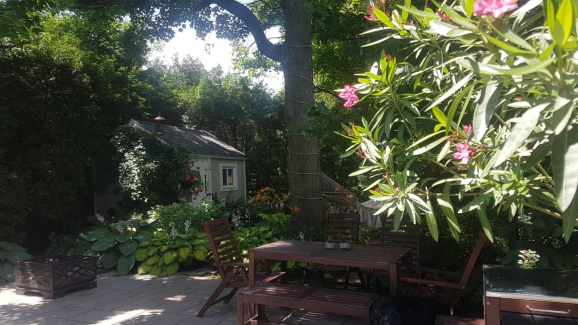 









838


Rue Gault

,
Mont-Saint-Hilaire,




QC
J3H3Y6

