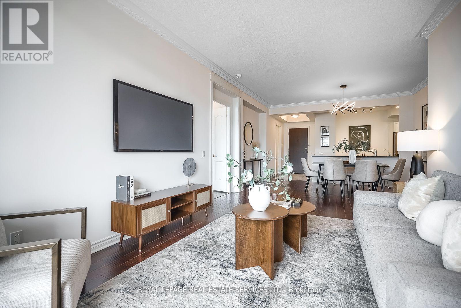 












811 - 18 WILLIAM CARSON CRESCENT E

,
Toronto,




Ontario
M2P2G6

