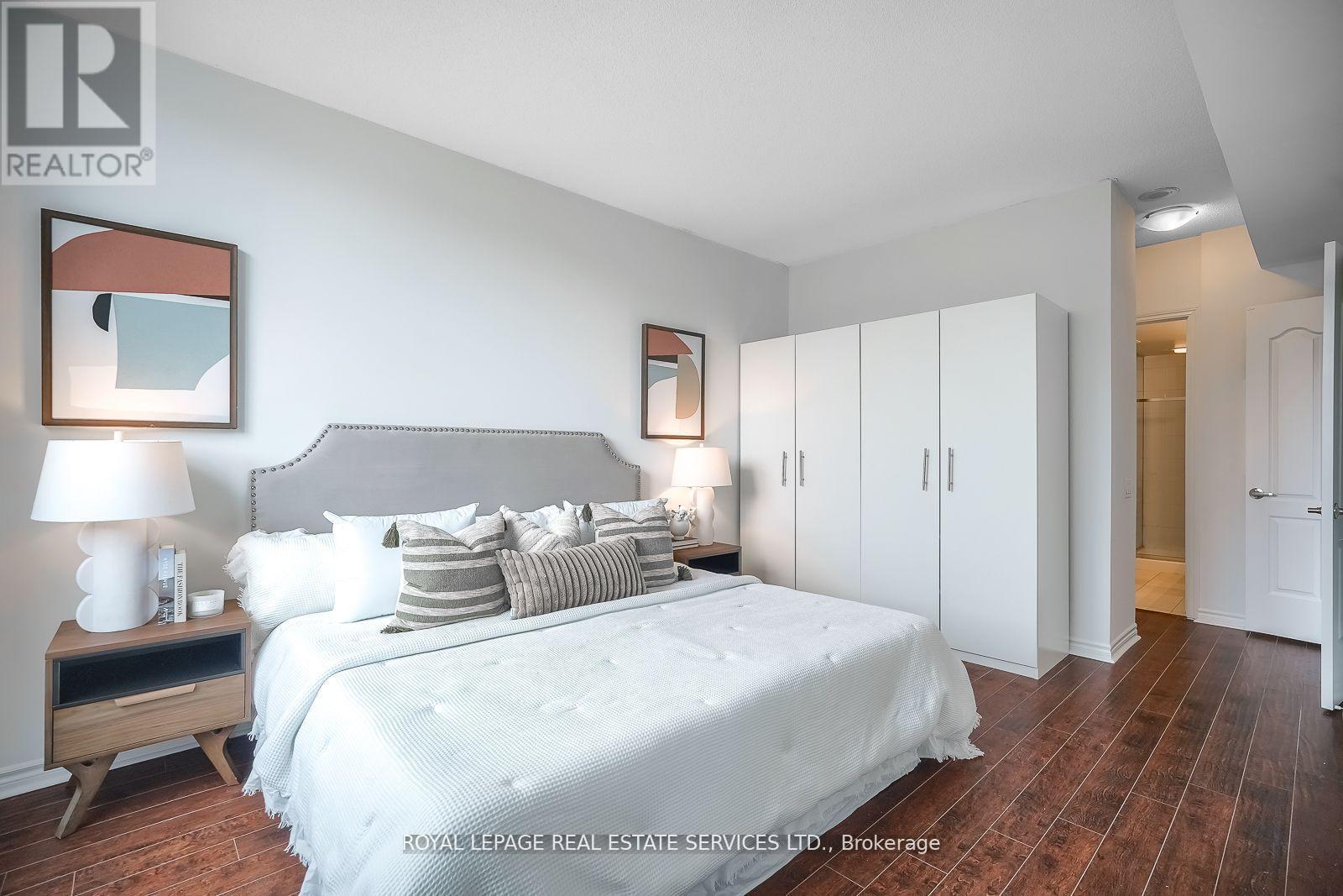 












811 - 18 WILLIAM CARSON CRESCENT E

,
Toronto,




Ontario
M2P2G6

