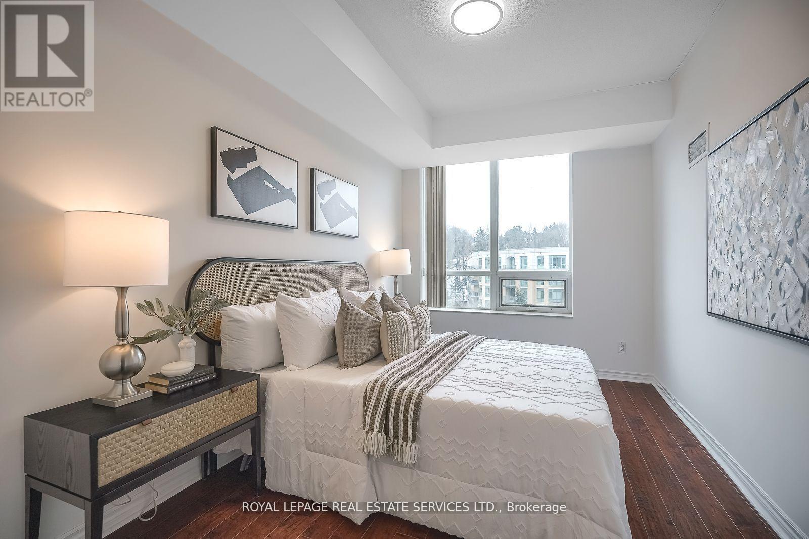 












811 - 18 WILLIAM CARSON CRESCENT E

,
Toronto,




Ontario
M2P2G6

