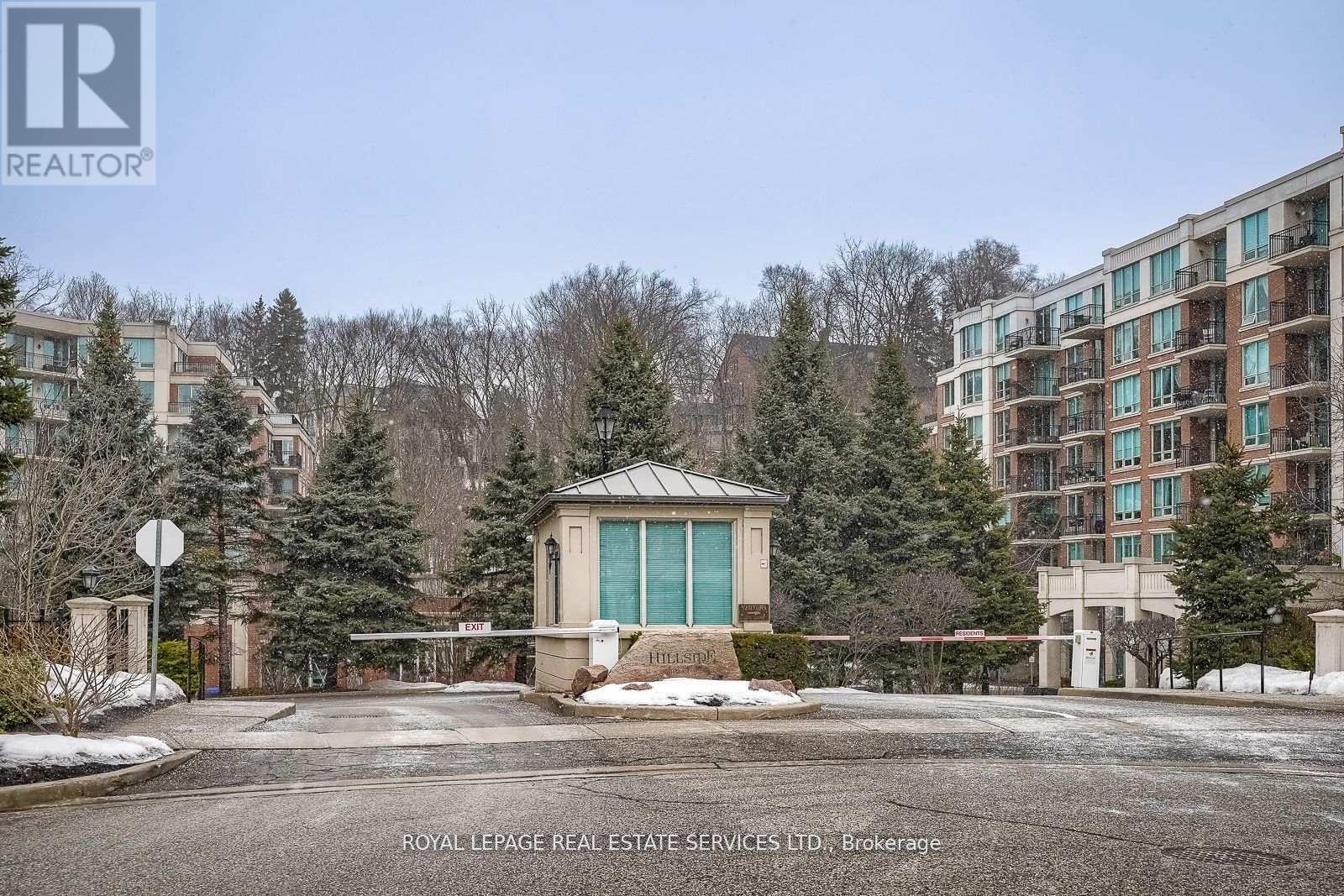 












811 - 18 WILLIAM CARSON CRESCENT E

,
Toronto,




Ontario
M2P2G6

