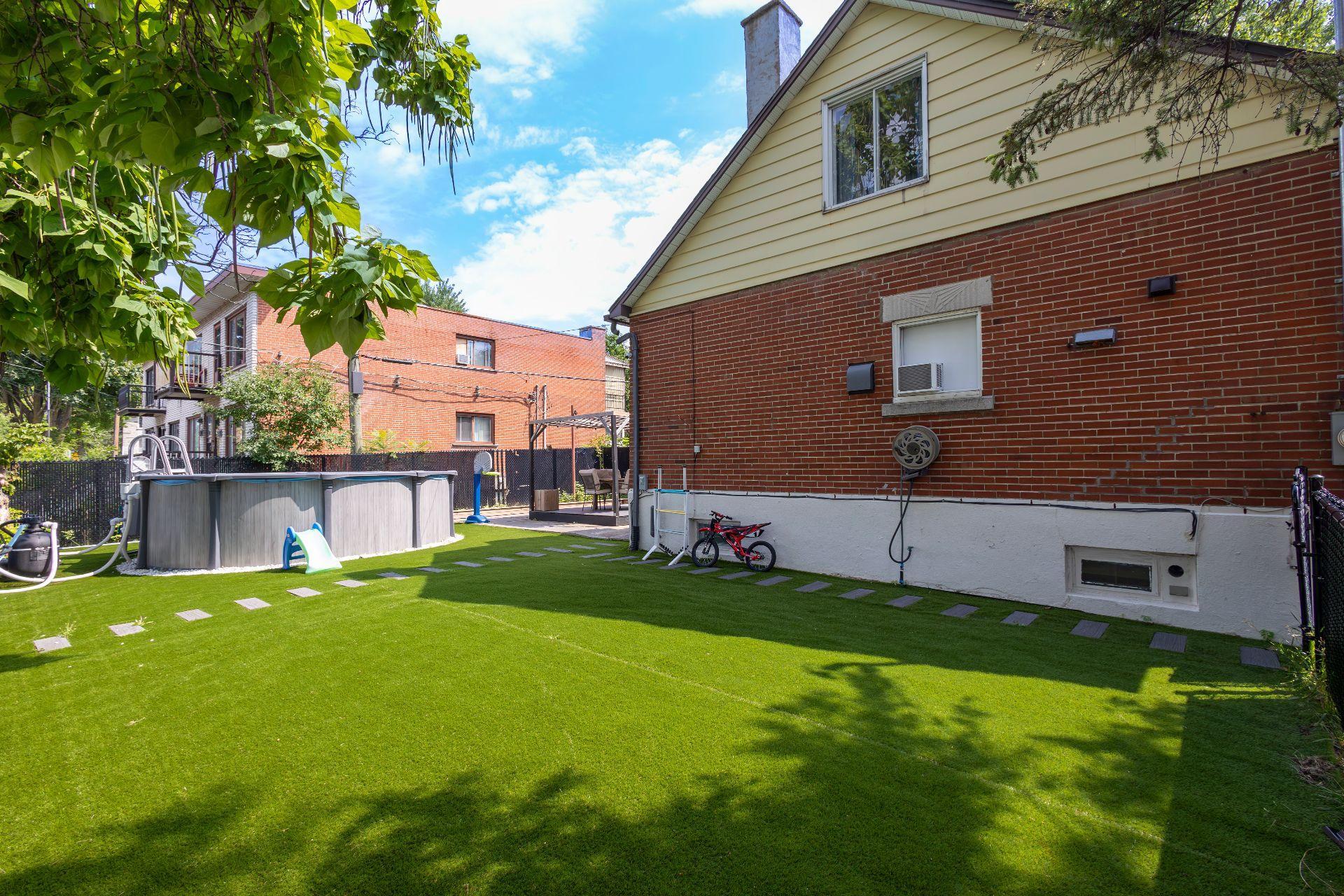 









11285


Av. Garon

,
Montréal (Montréal-Nord),




QC
H1H3T5


