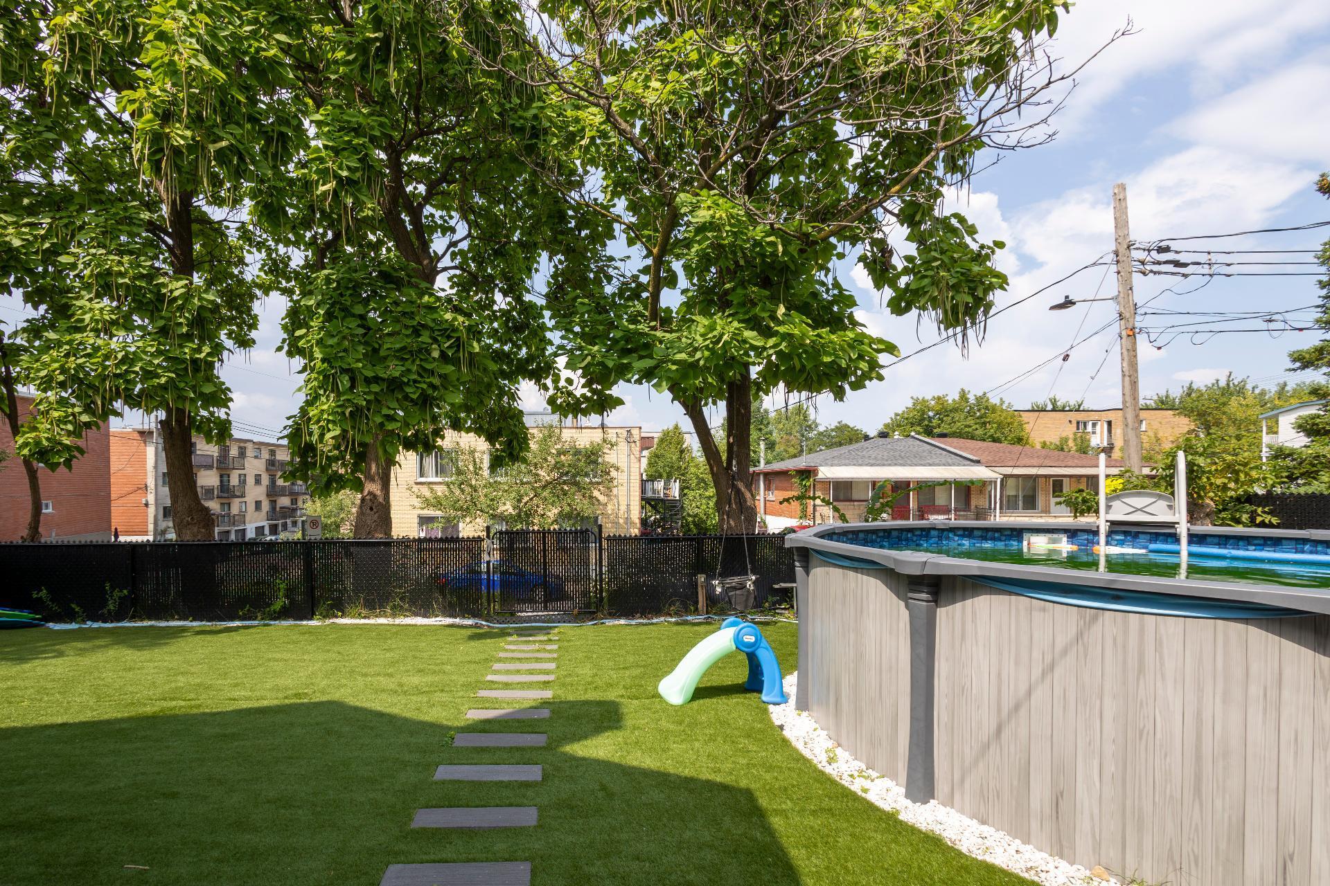 









11285


Av. Garon

,
Montréal (Montréal-Nord),




QC
H1H3T5

