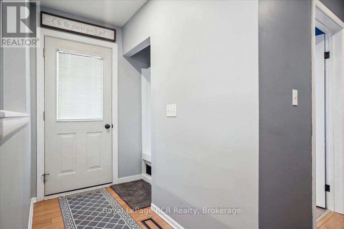 












685 5TH AVENUE W

,
Owen Sound,




Ontario
N4K5A2

