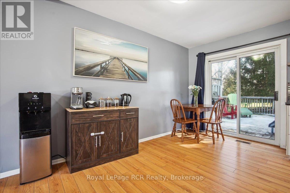 












685 5TH AVENUE W

,
Owen Sound,




Ontario
N4K5A2

