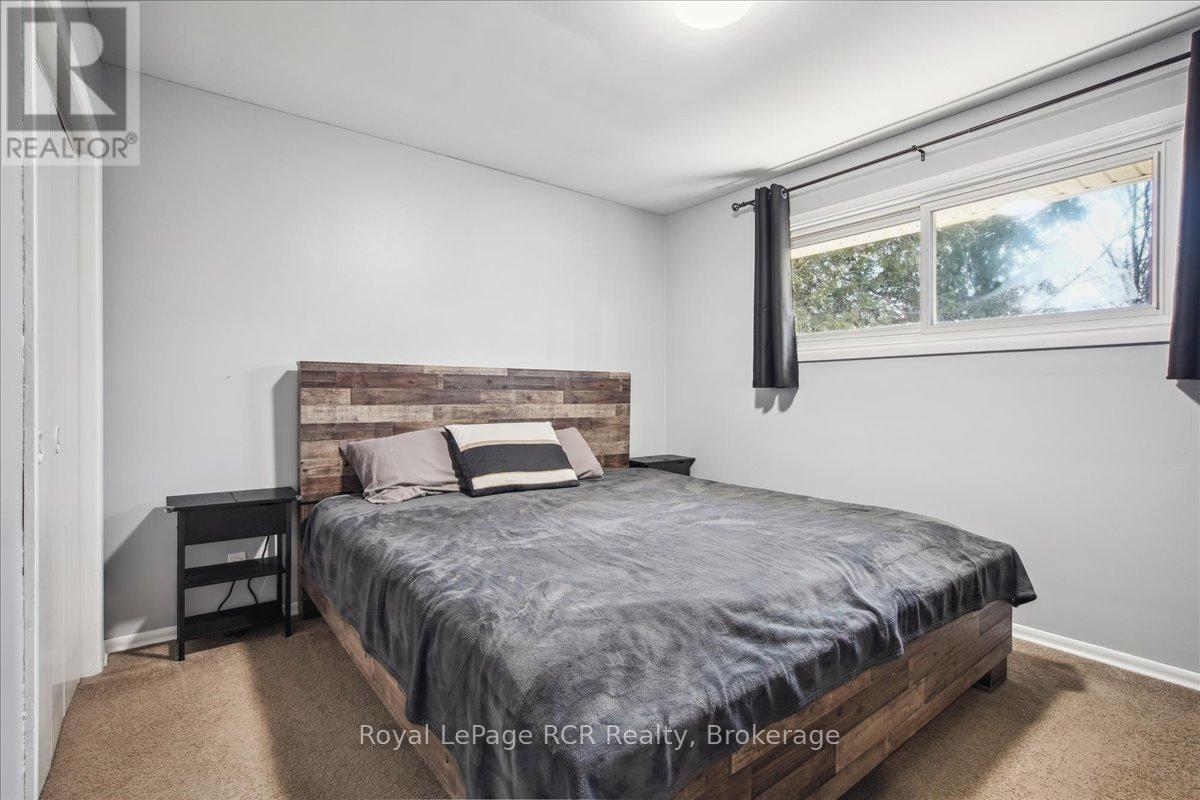 












685 5TH AVENUE W

,
Owen Sound,




Ontario
N4K5A2

