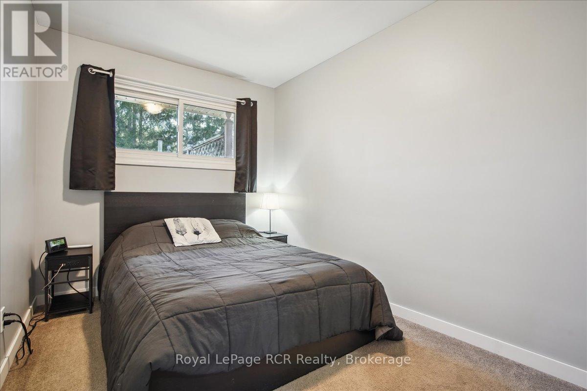 












685 5TH AVENUE W

,
Owen Sound,




Ontario
N4K5A2

