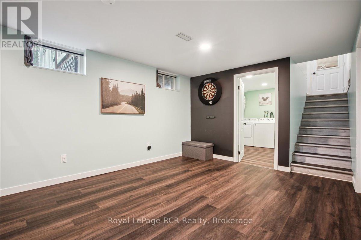 












685 5TH AVENUE W

,
Owen Sound,




Ontario
N4K5A2

