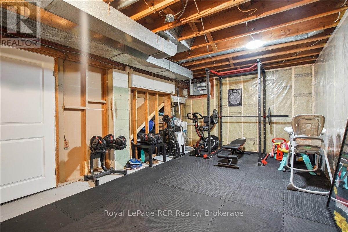 












685 5TH AVENUE W

,
Owen Sound,




Ontario
N4K5A2

