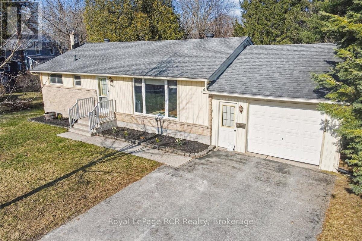 












685 5TH AVENUE W

,
Owen Sound,




Ontario
N4K5A2

