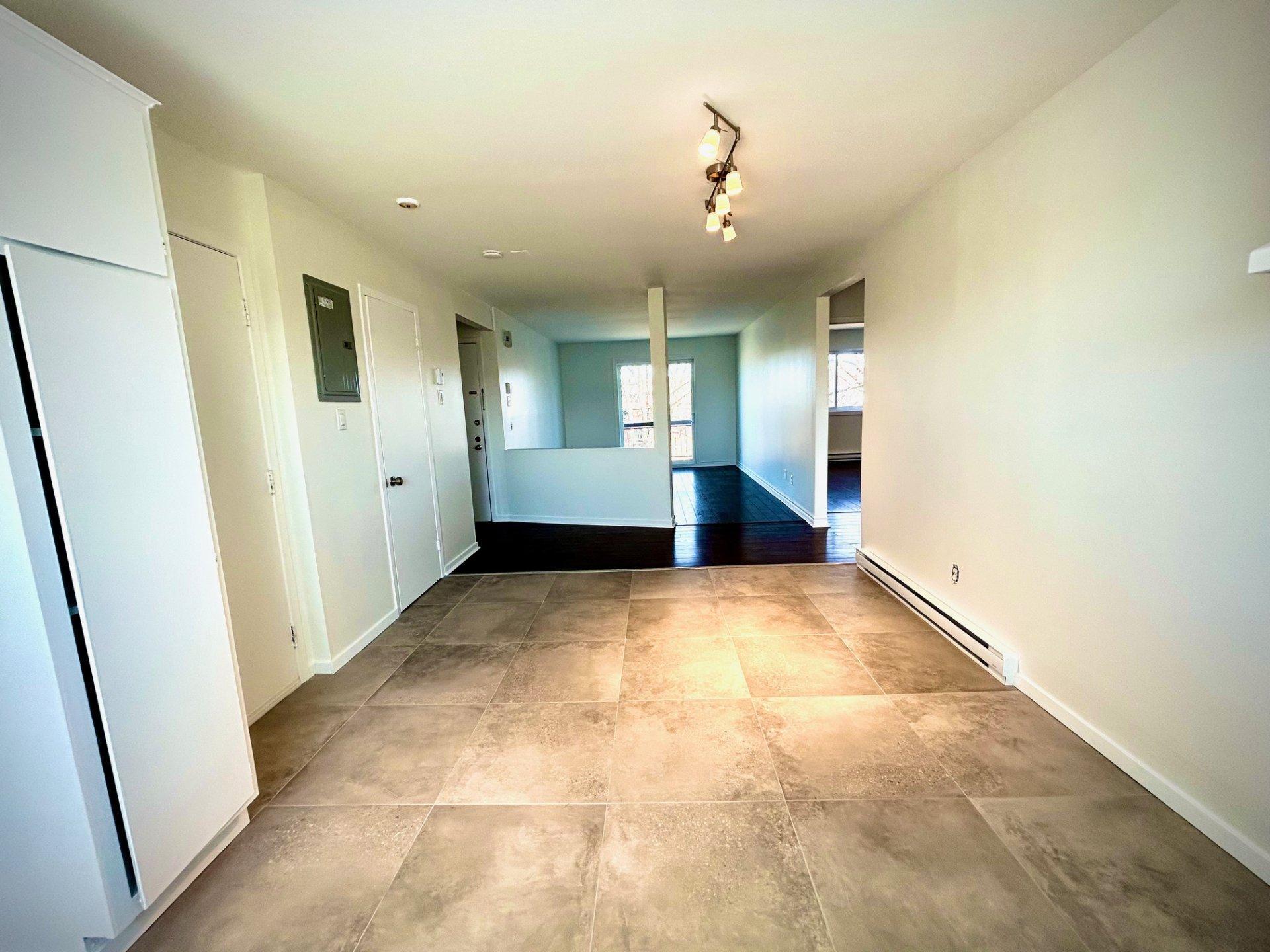 









2545


Rue Nantel

, 7,
Brossard,




QC
J4Y1R8

