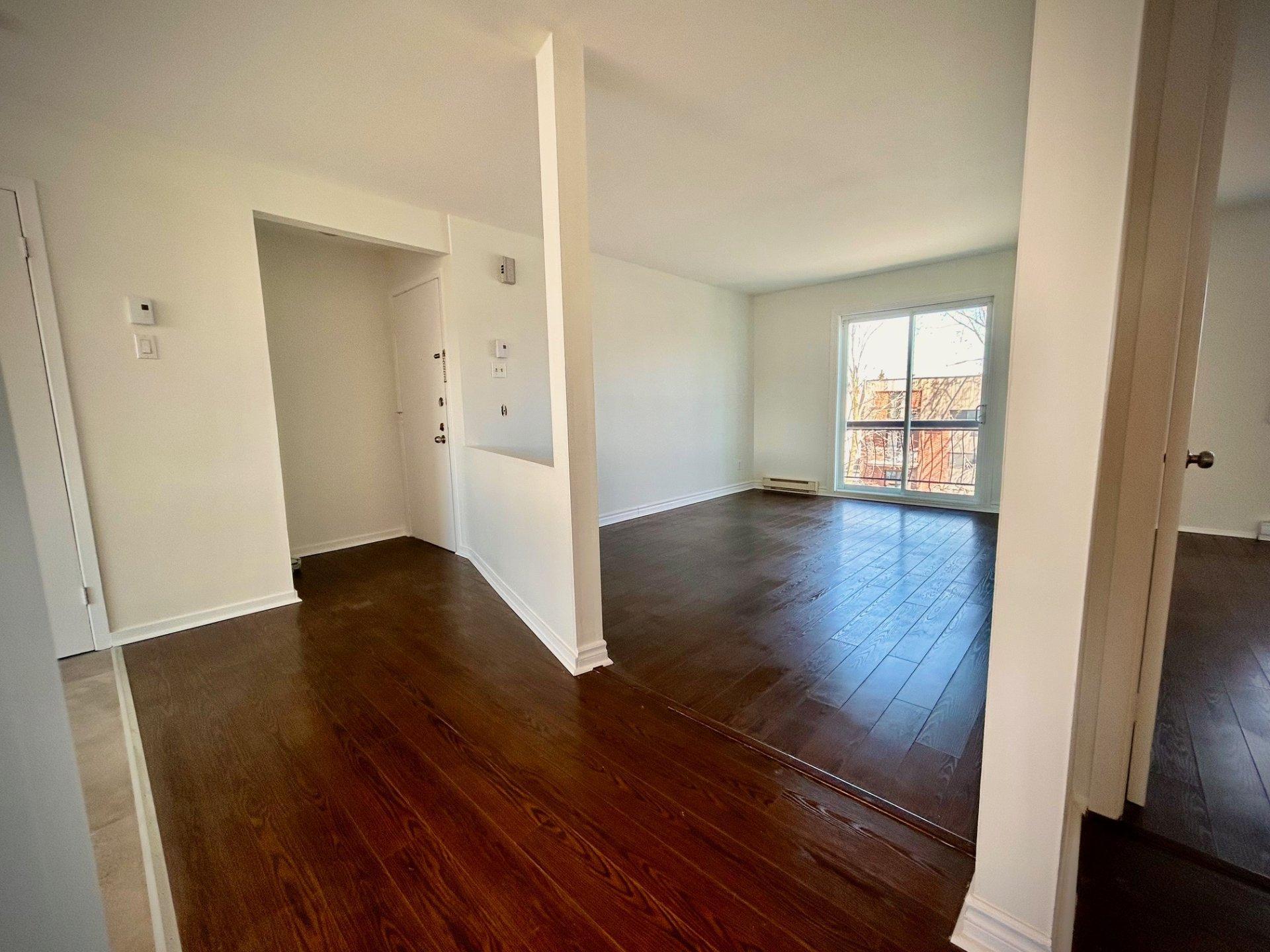 









2545


Rue Nantel

, 7,
Brossard,




QC
J4Y1R8

