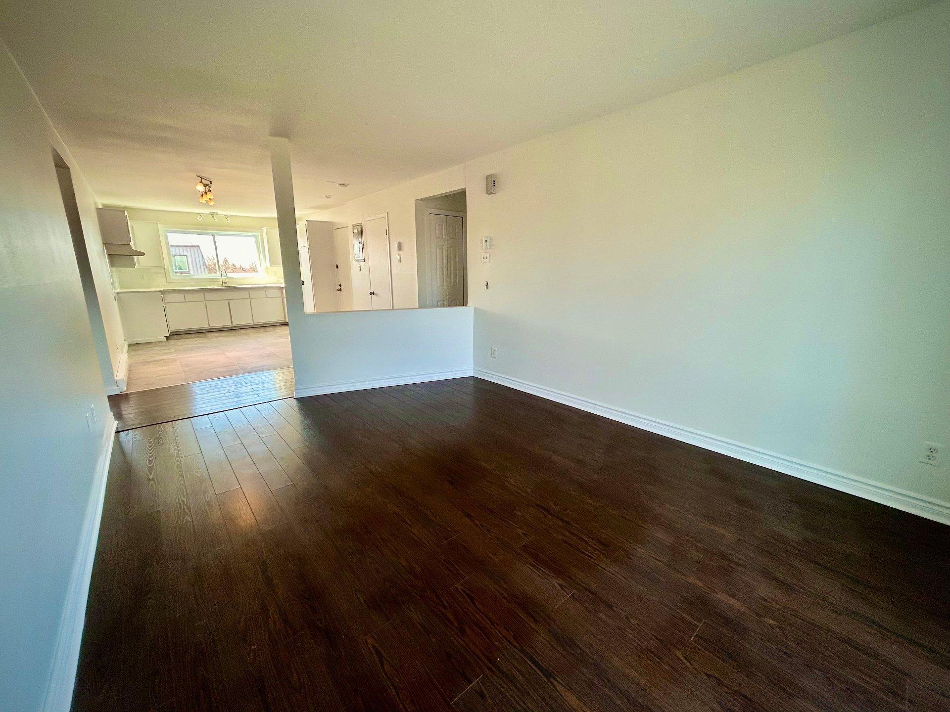 









2545


Rue Nantel

, 7,
Brossard,




QC
J4Y1R8

