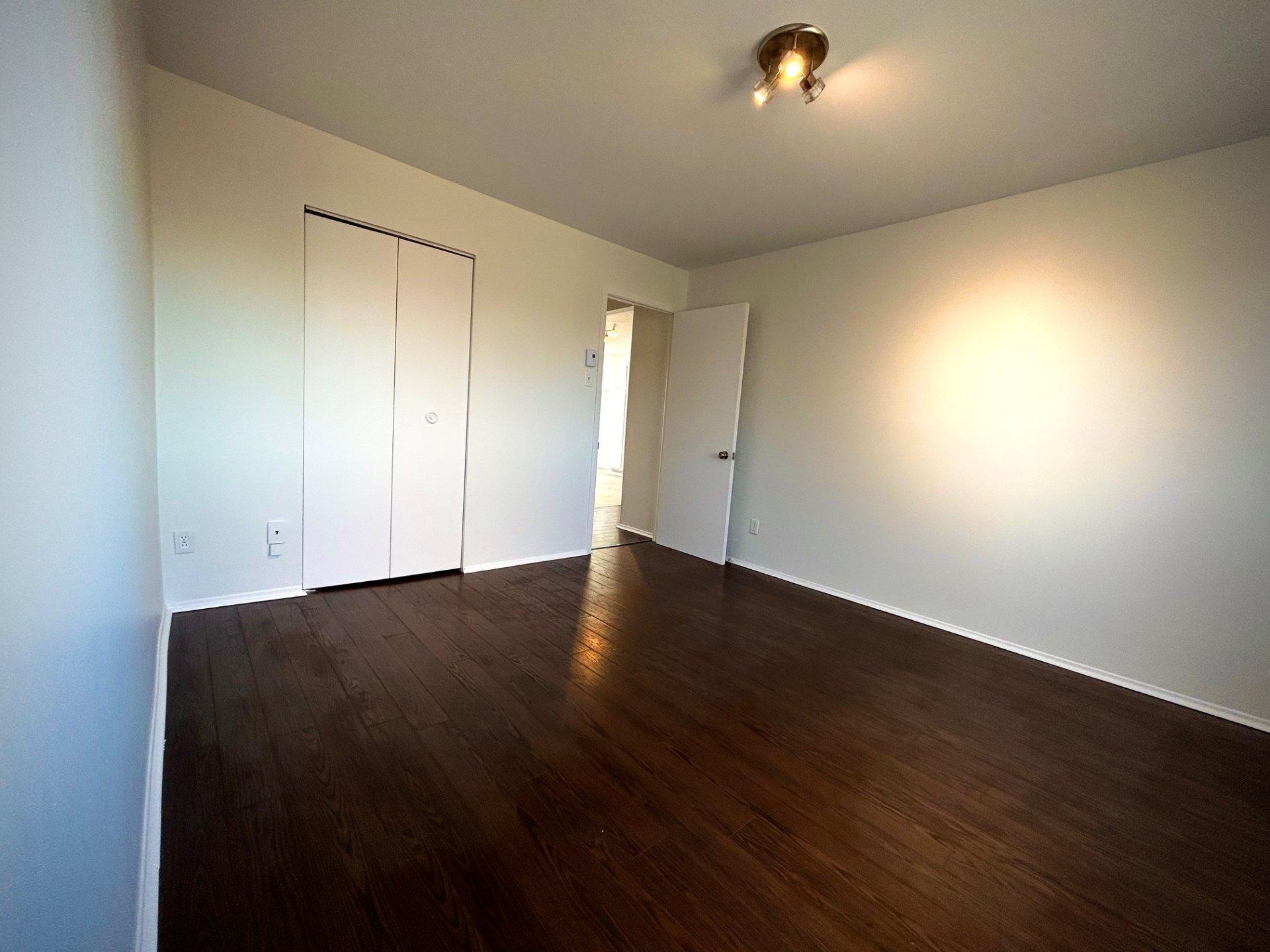 









2545


Rue Nantel

, 7,
Brossard,




QC
J4Y1R8

