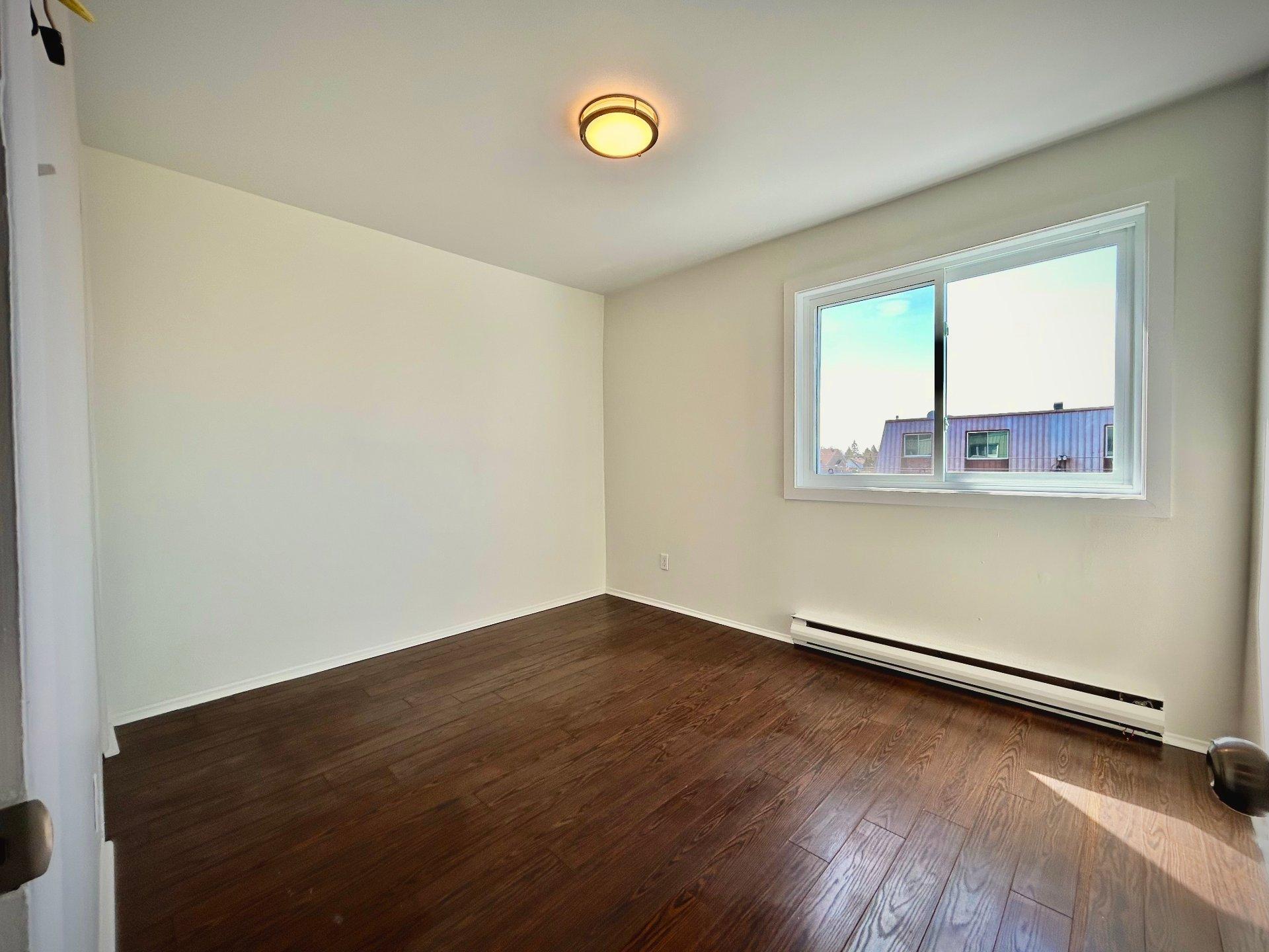 









2545


Rue Nantel

, 7,
Brossard,




QC
J4Y1R8

