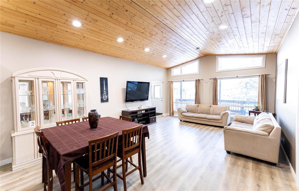












42 COLLEEN Avenue

,
Gimli Rm,




Manitoba
R0C0C0

