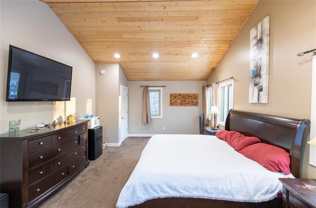 












42 COLLEEN Avenue

,
Gimli Rm,




Manitoba
R0C0C0

