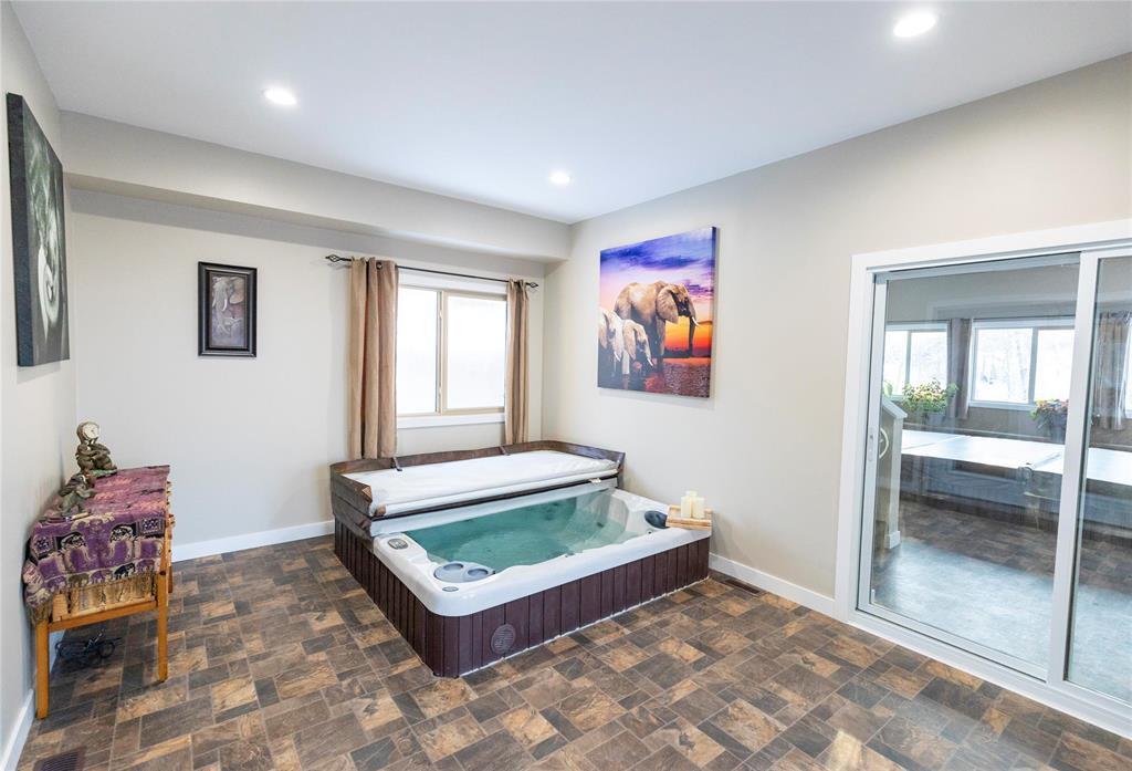 












42 COLLEEN Avenue

,
Gimli Rm,




Manitoba
R0C0C0

