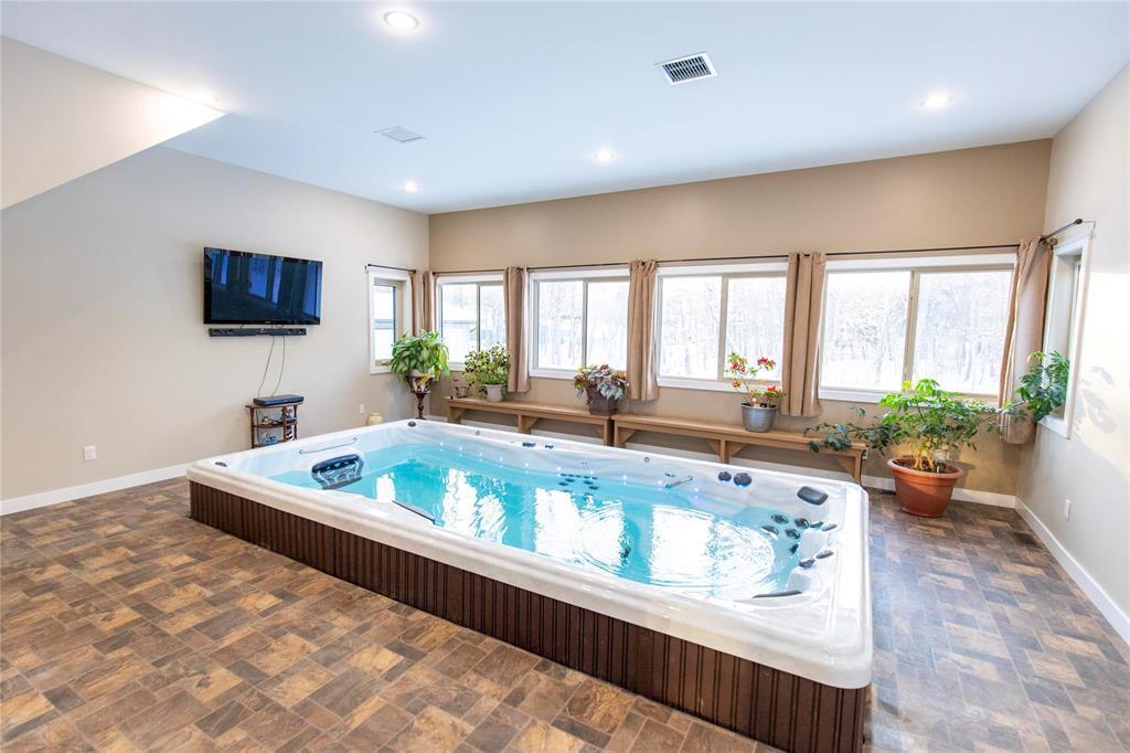 












42 COLLEEN Avenue

,
Gimli Rm,




Manitoba
R0C0C0

