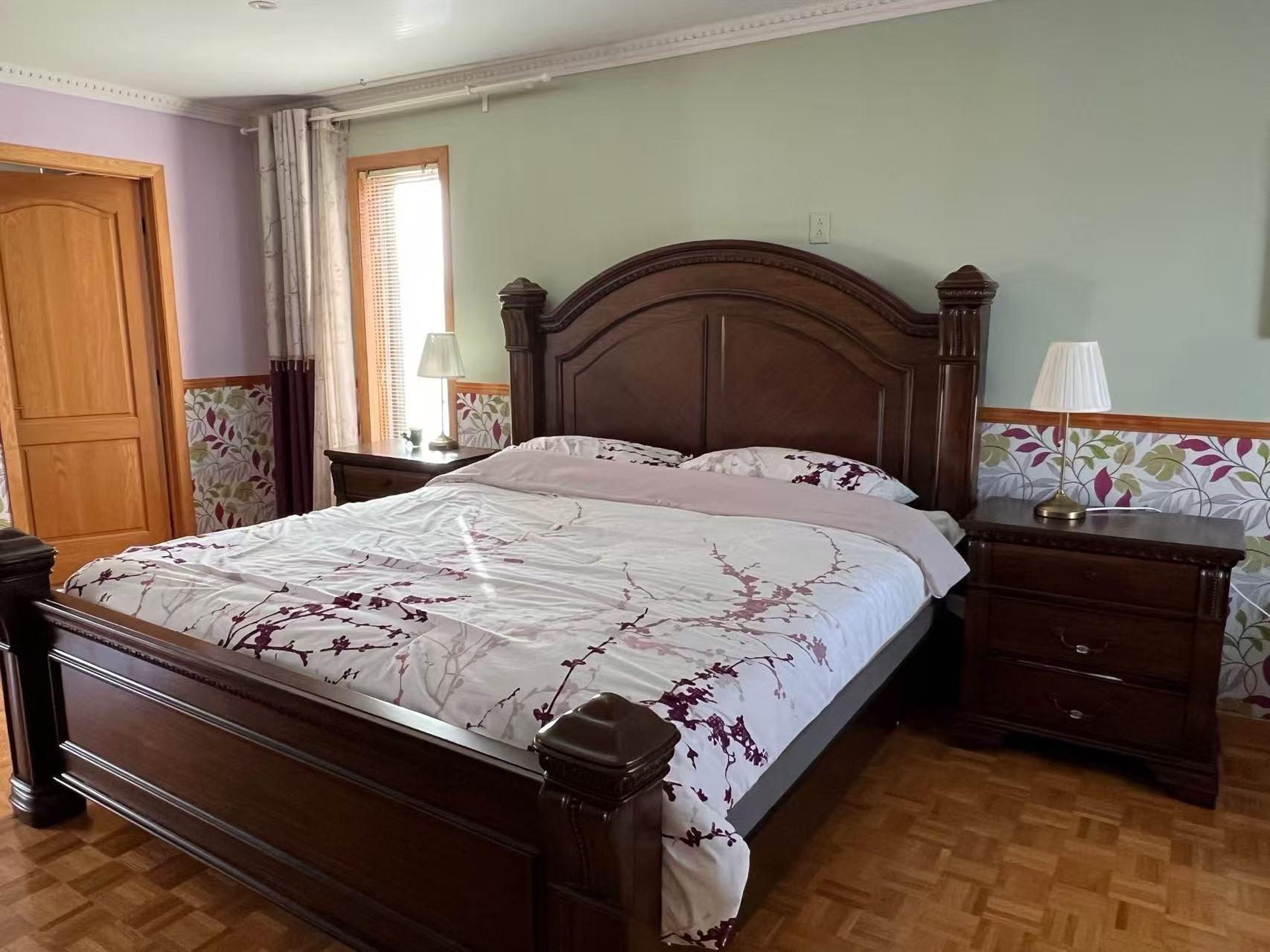 









8980


Crois. Roussin

,
Brossard,




QC
J4X2K3

