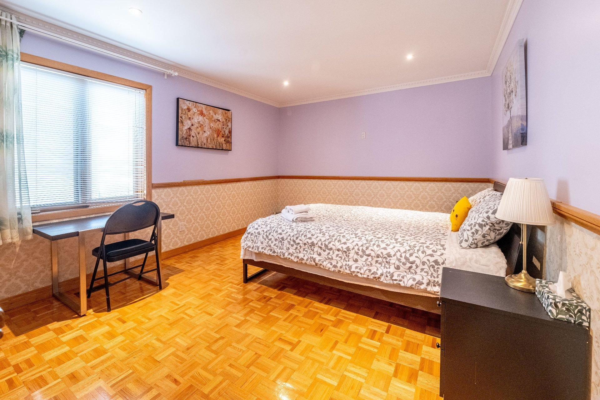 









8980


Crois. Roussin

,
Brossard,




QC
J4X2K3

