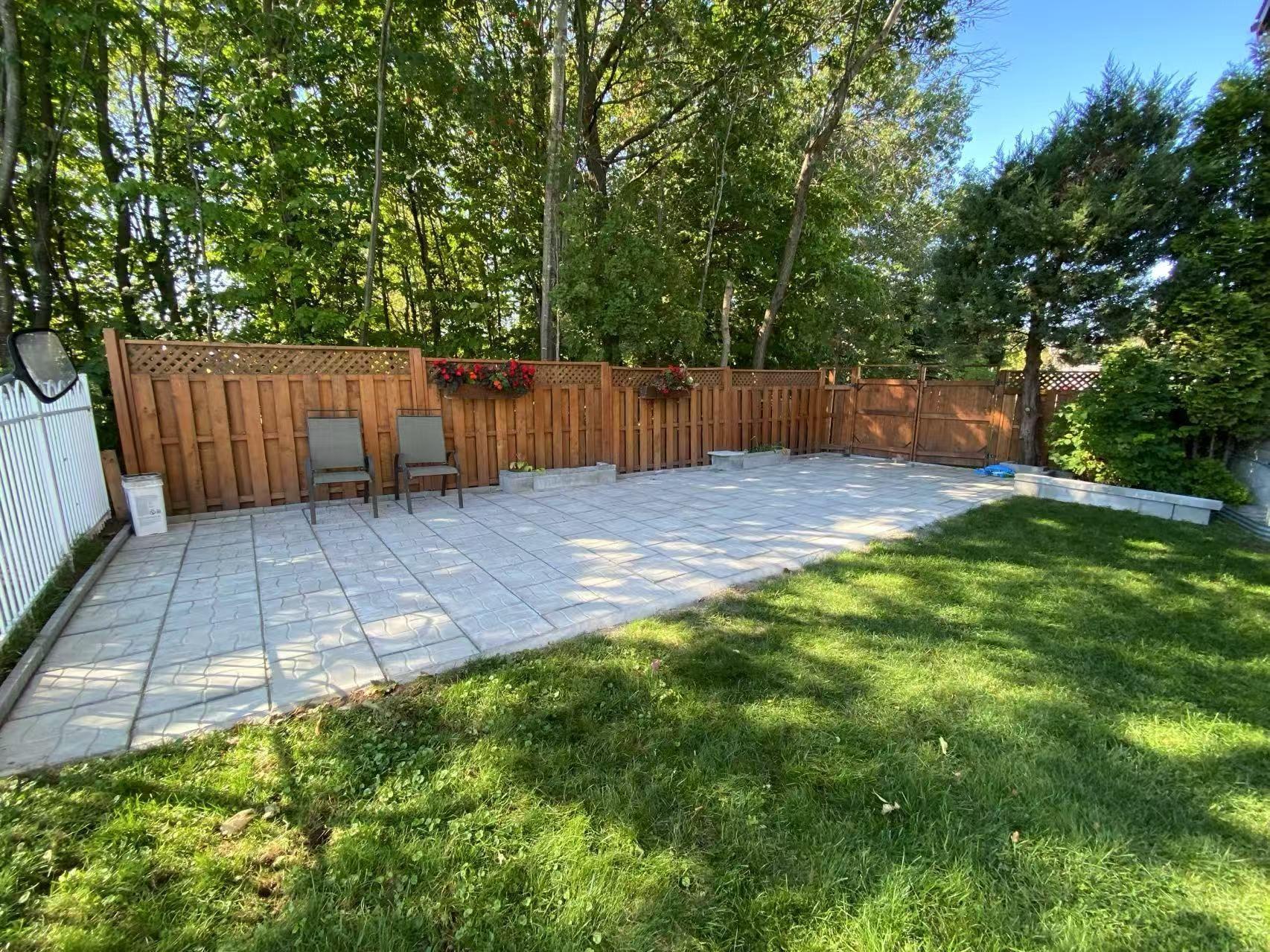 









8980


Crois. Roussin

,
Brossard,




QC
J4X2K3

