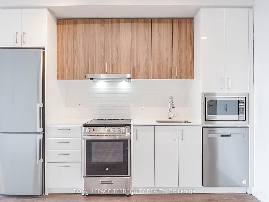 









50


Upper Mall

Way, 2712,
Vaughan,




ON
L4J 0L8

