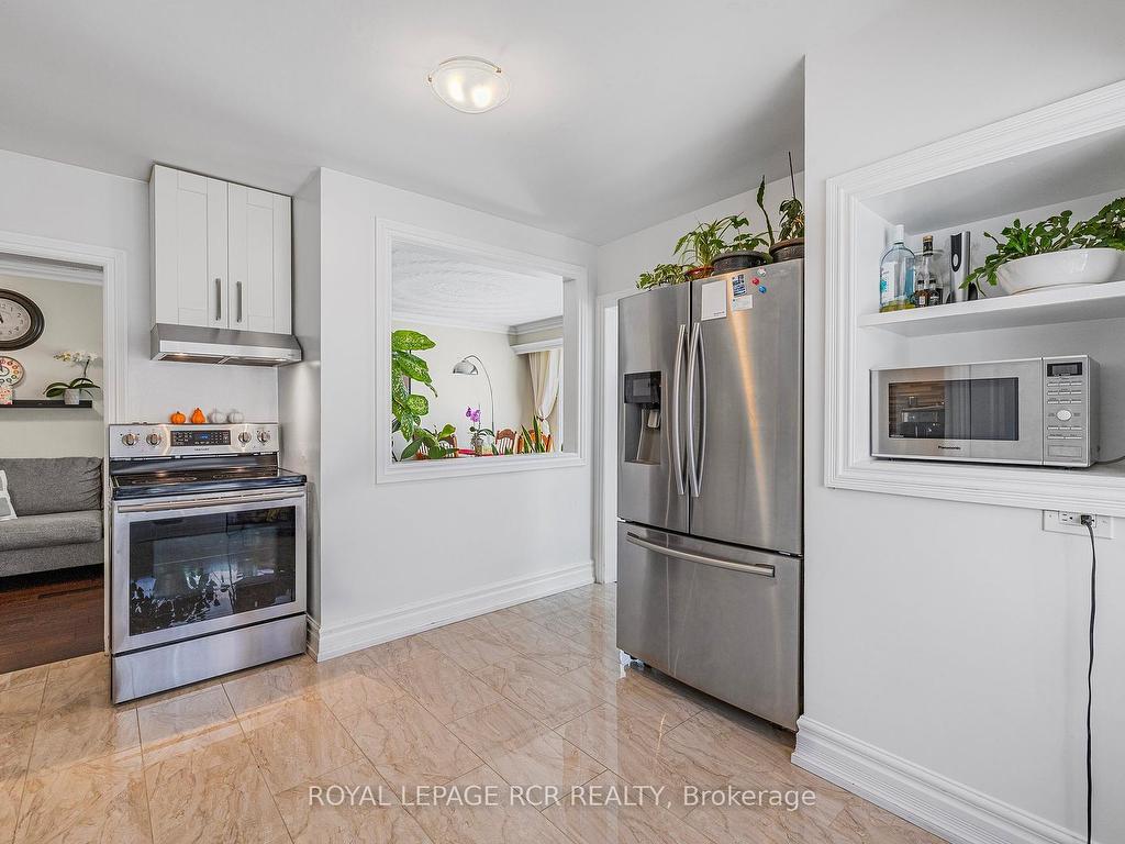 









187


Septonne

Avenue,
Newmarket,




ON
L3Y 2W5


