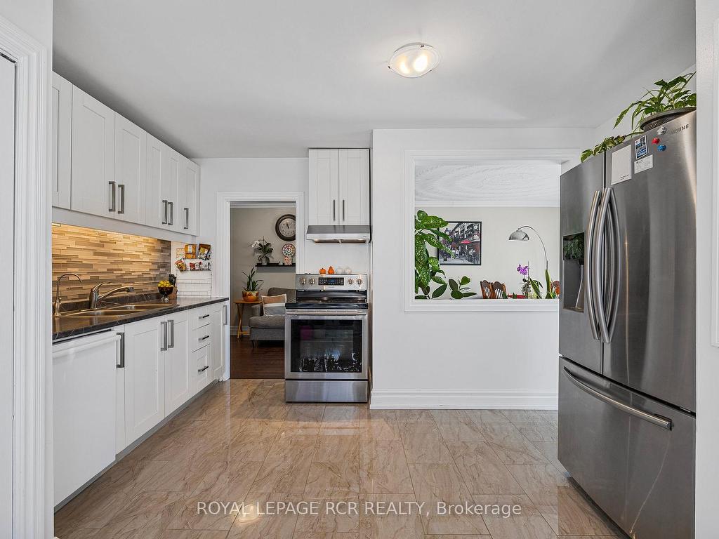 









187


Septonne

Avenue,
Newmarket,




ON
L3Y 2W5

