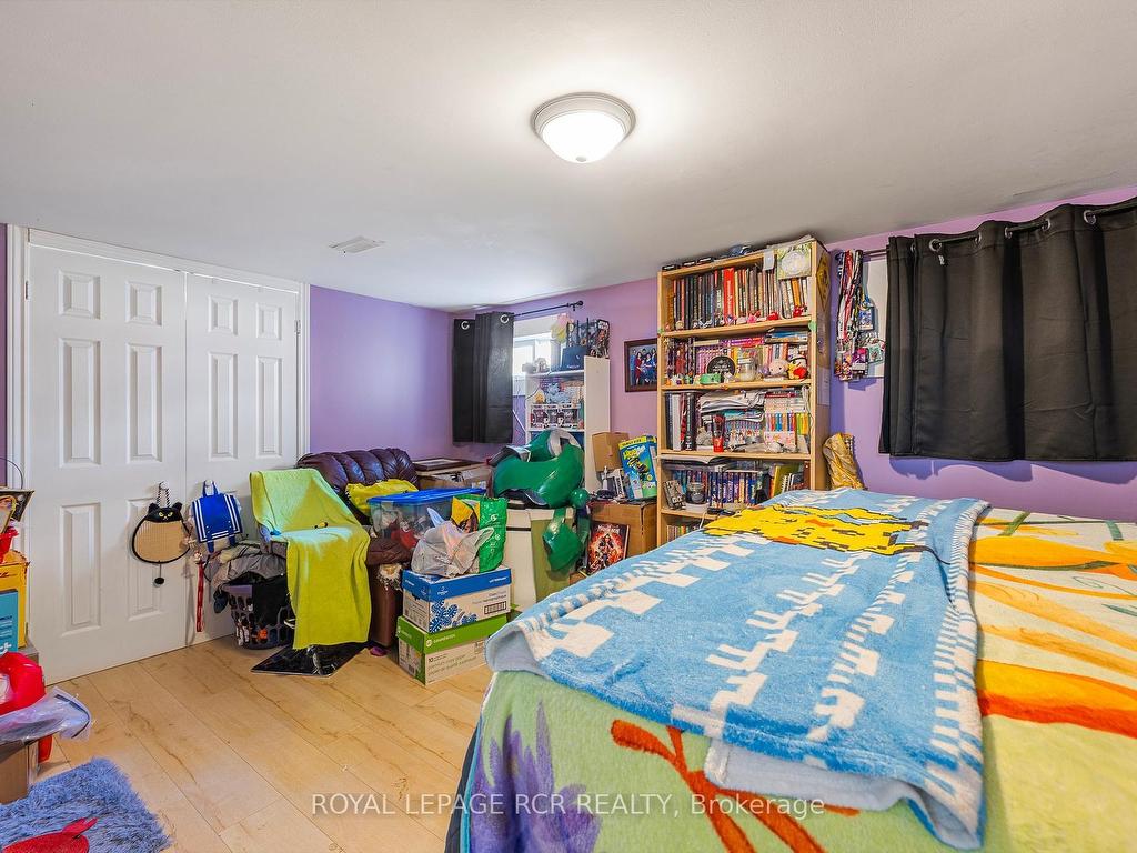 









187


Septonne

Avenue,
Newmarket,




ON
L3Y 2W5

