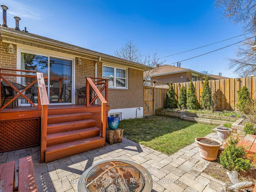 









187


Septonne

Avenue,
Newmarket,




ON
L3Y 2W5

