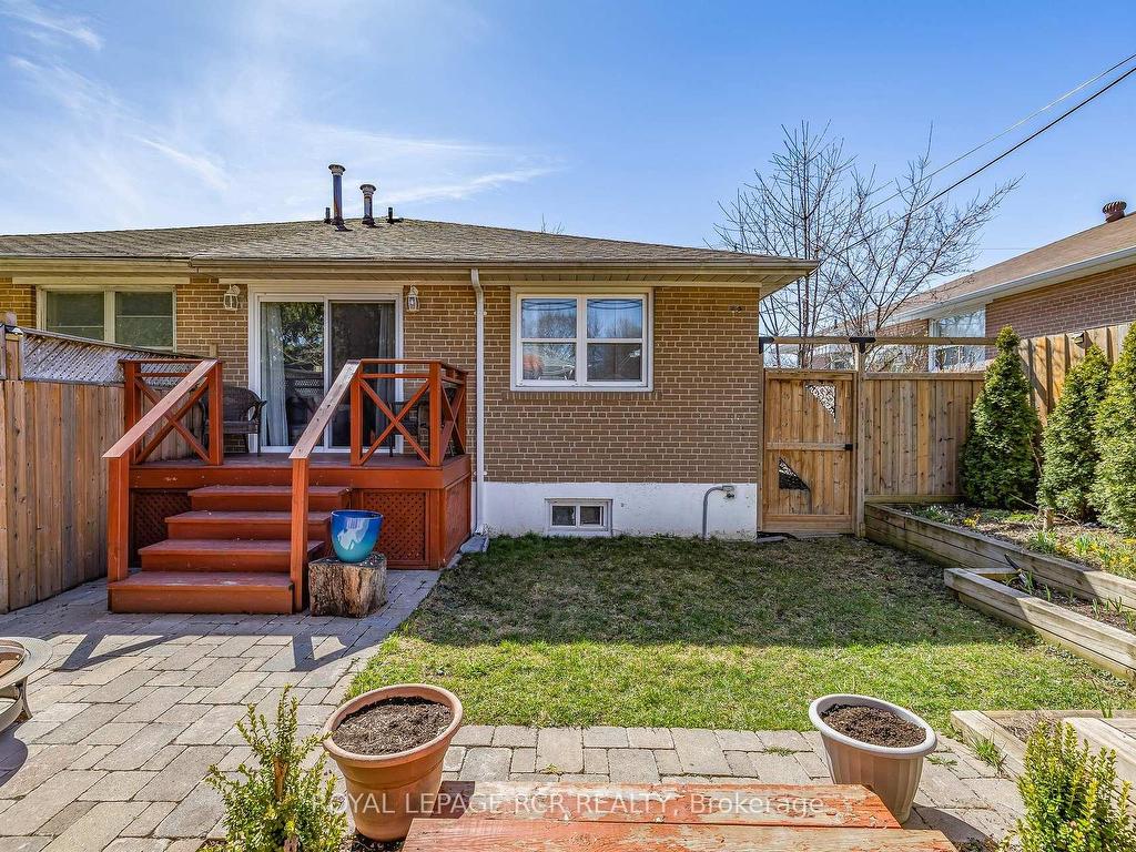 









187


Septonne

Avenue,
Newmarket,




ON
L3Y 2W5


