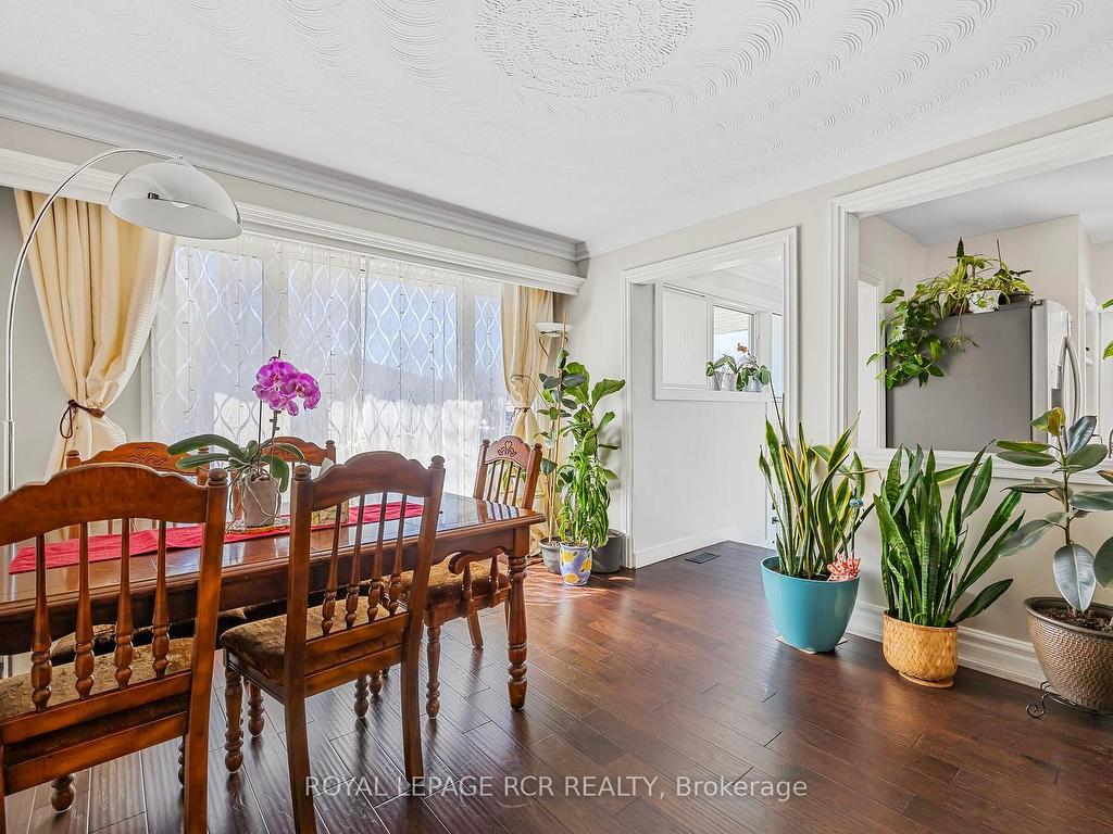 









187


Septonne

Avenue,
Newmarket,




ON
L3Y 2W5

