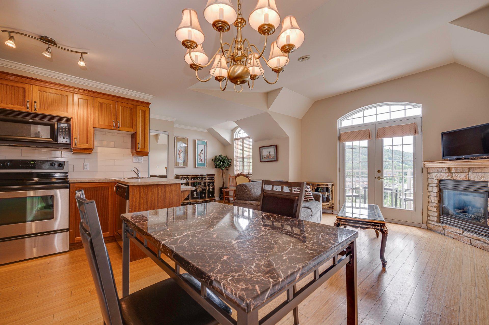 









570


Ch. des Frênes

, 3305,
Piedmont,




QC
J0R1K0


