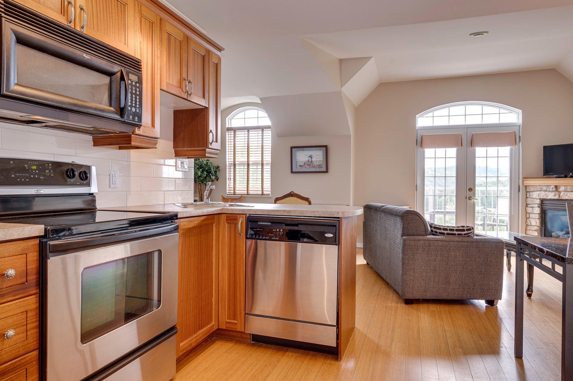 









570


Ch. des Frênes

, 3305,
Piedmont,




QC
J0R1K0

