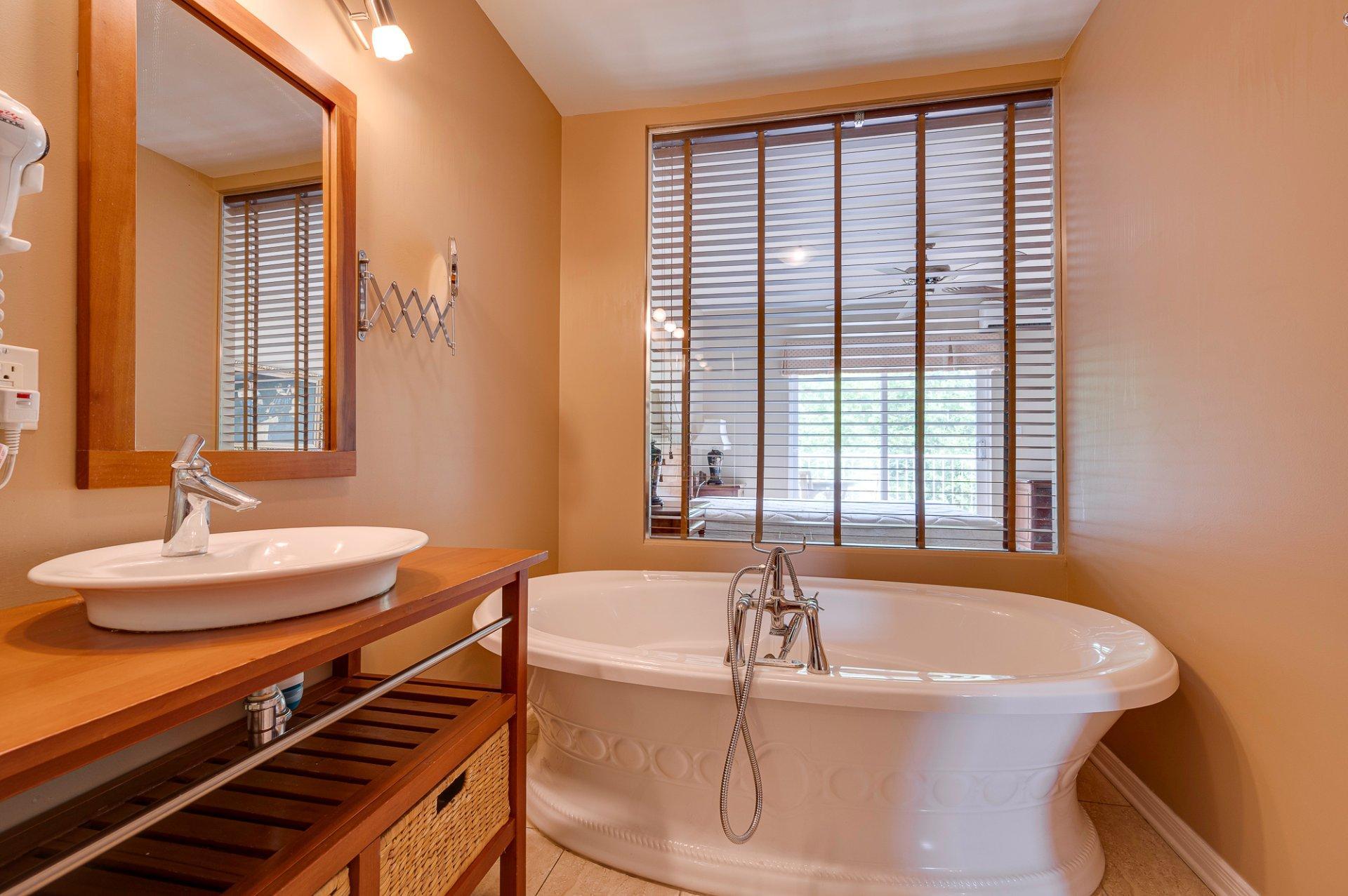 









570


Ch. des Frênes

, 3305,
Piedmont,




QC
J0R1K0

