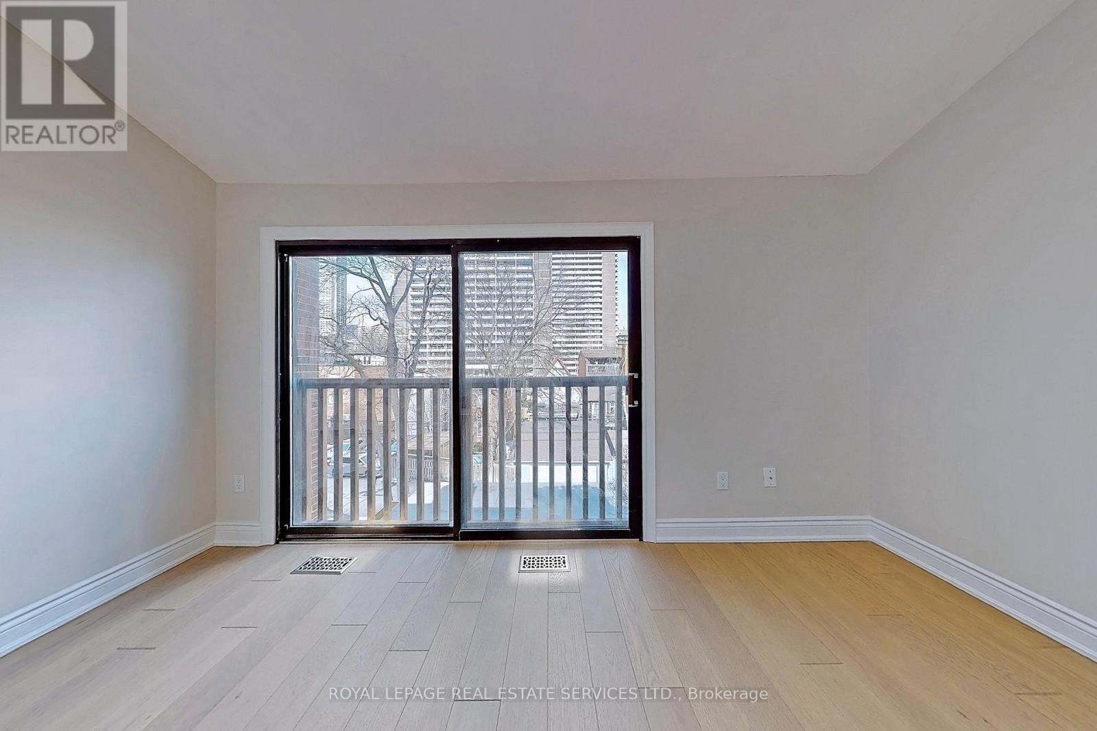 












26A DUNDONALD STREET

,
Toronto,




Ontario
M4Y1K2

