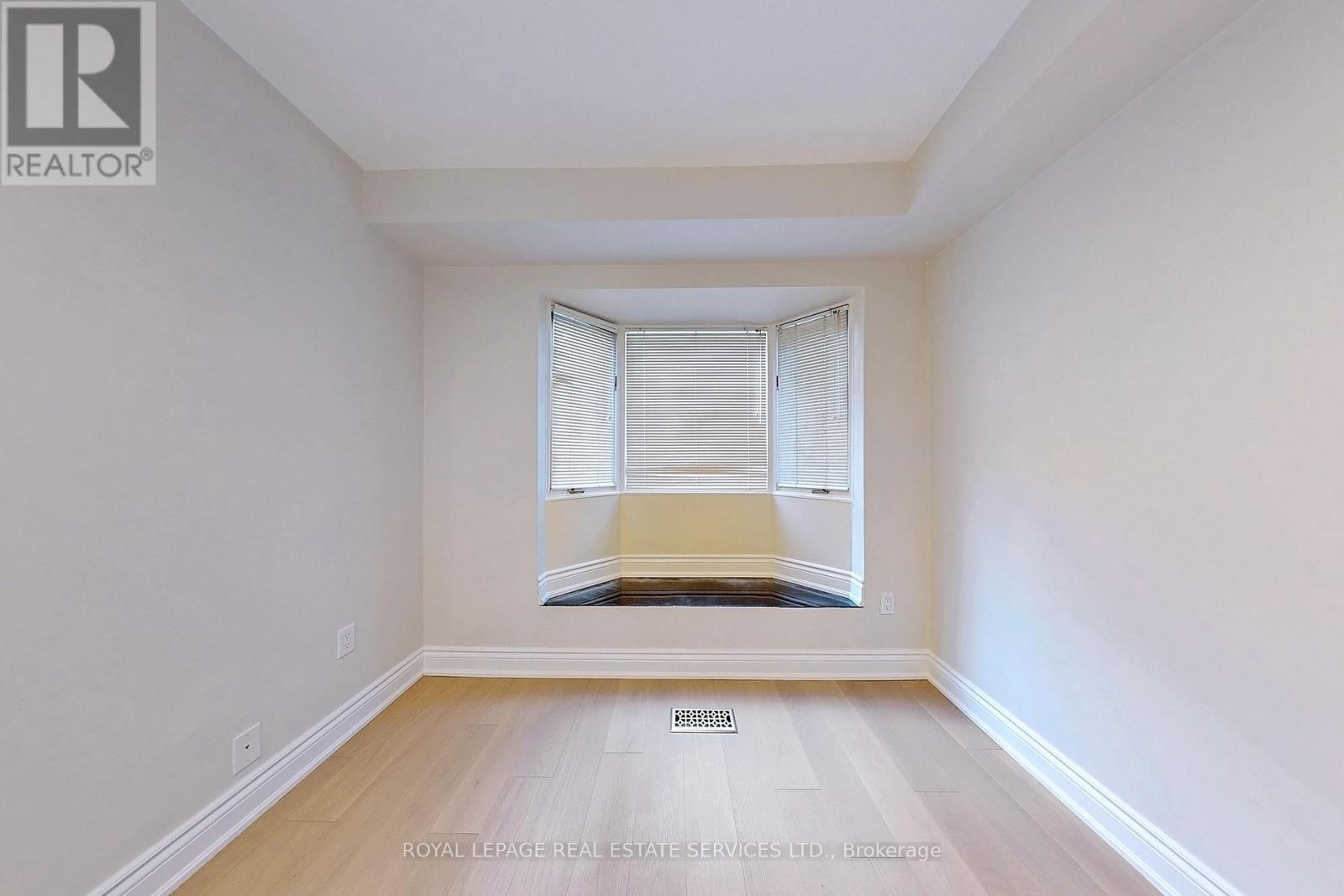 












26A DUNDONALD STREET

,
Toronto,




Ontario
M4Y1K2

