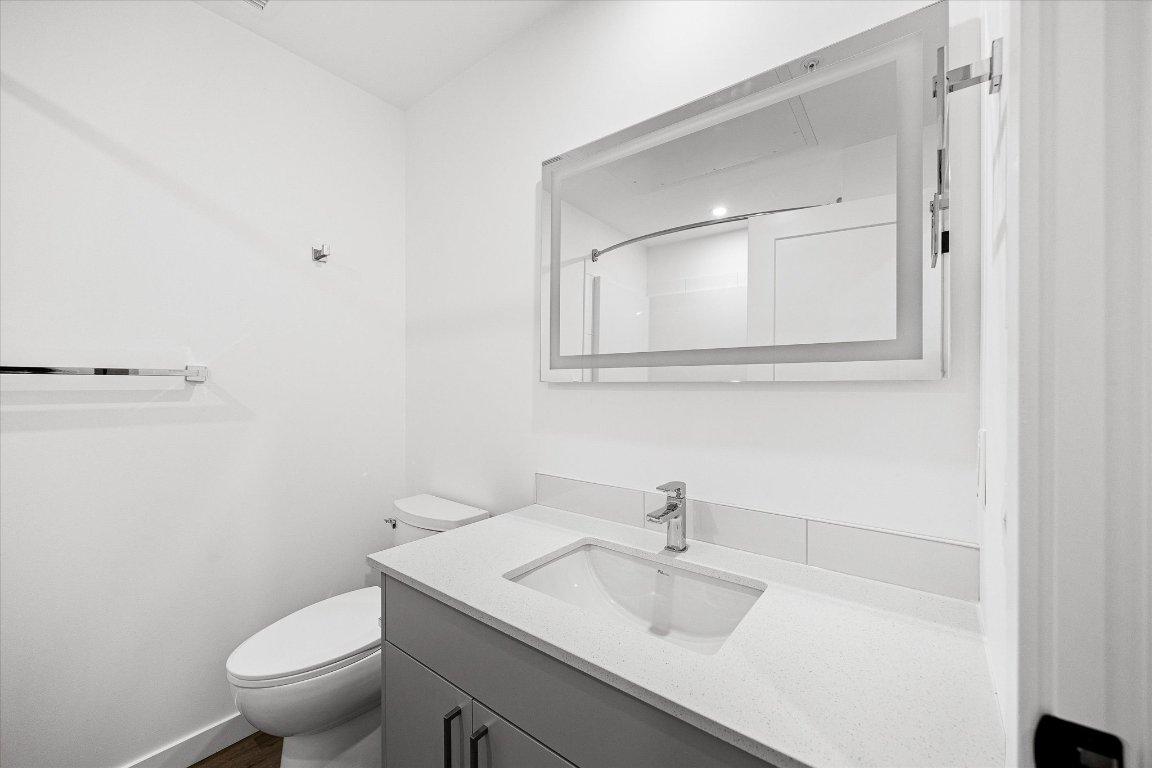 









1274


Devonshire

Avenue, 307,
Kelowna,




BC
V1Y 0M7

