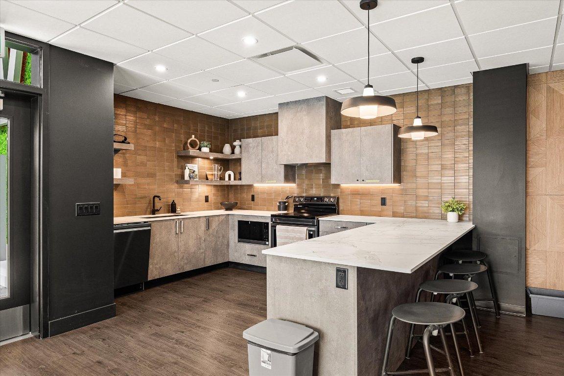 









1274


Devonshire

Avenue, 307,
Kelowna,




BC
V1Y 0M7

